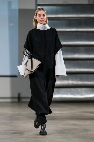 Look 27